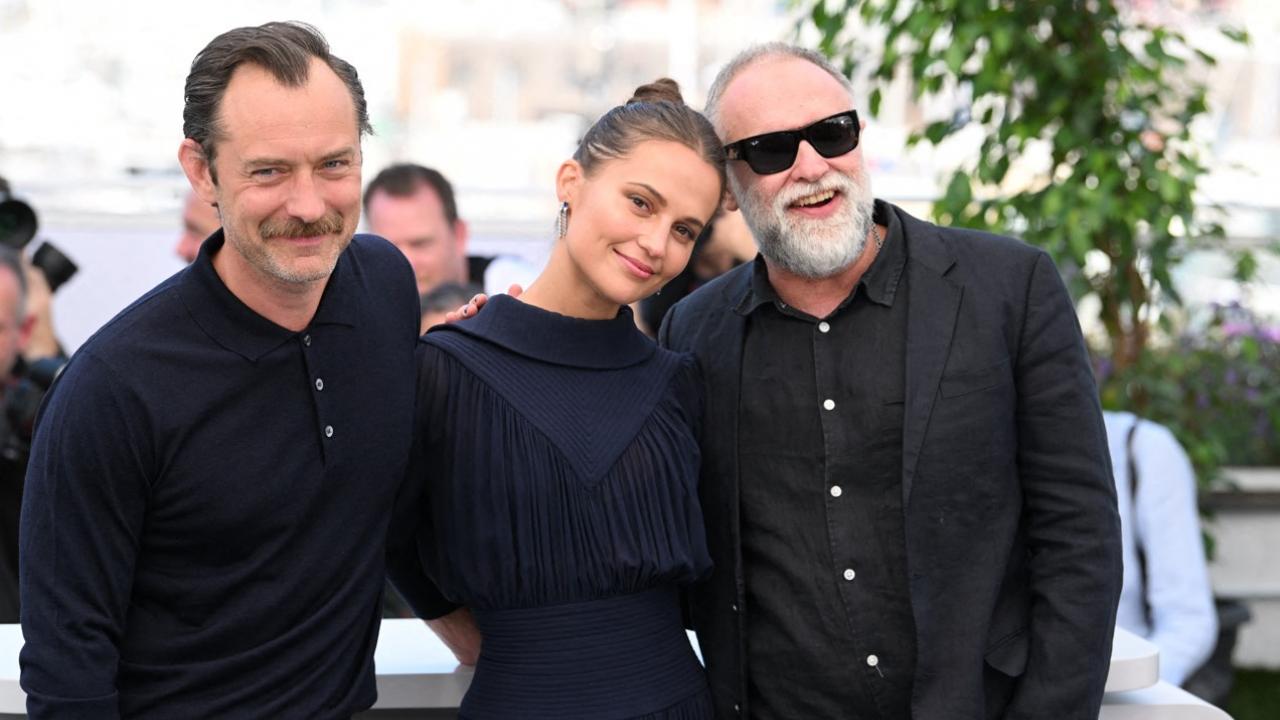        Message d'état Alicia Vikander acclamée en "reine moderne" et Jude Law en Henry VIII cruel à Cannes [photos et vidéo] 