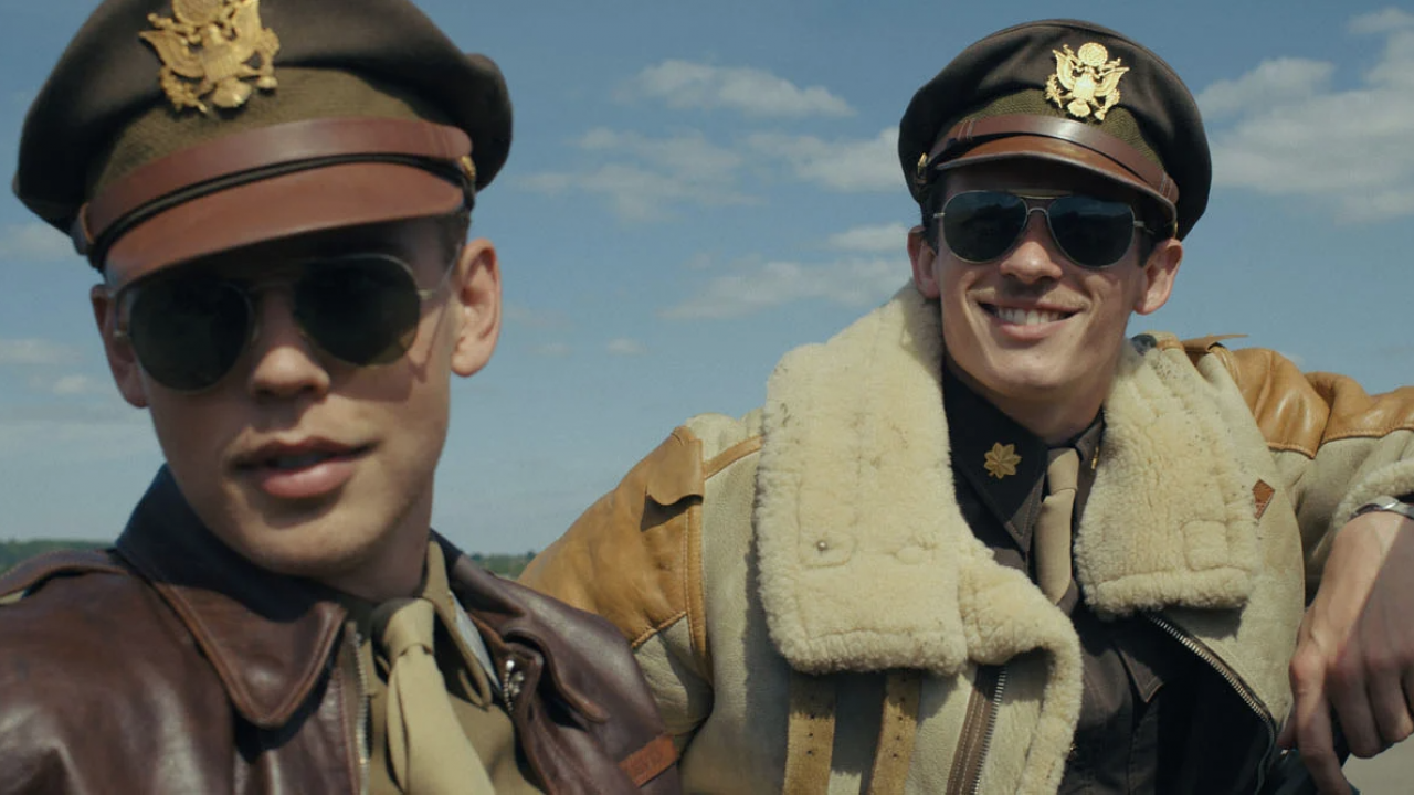 Austin Butler et Callum Turner dans Masters of the Air