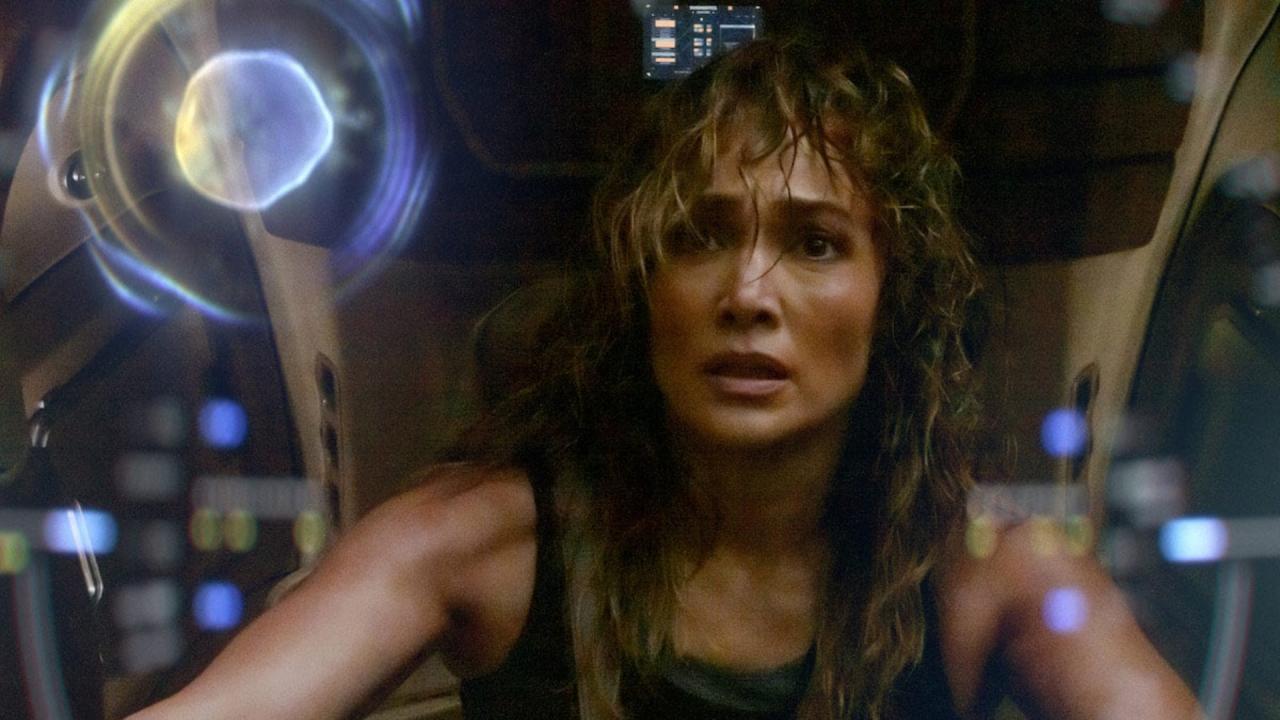 Jennifer Lopez est Atlas pour Netflix : premier teaser épique de son film SF