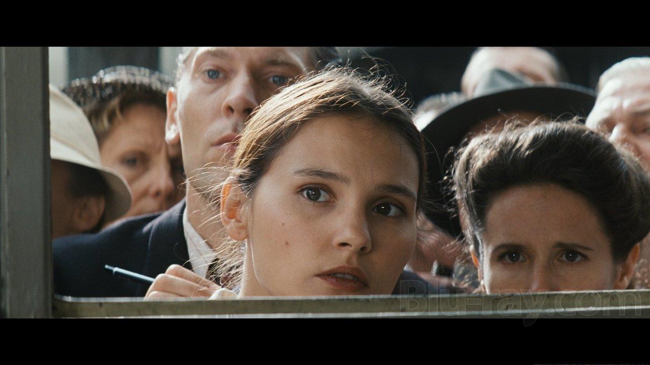 Virginie Ledoyen Bon voyage