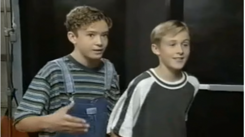 En 1991, à l'âge de 11 ans, il fait ses début dans le Mickey Mouse Club, comme Britney Spears ou Justin Timberlake.