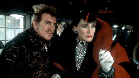 Glenn Close et Gérard Depardieu dans Les 102 Dalmatiens (2000)