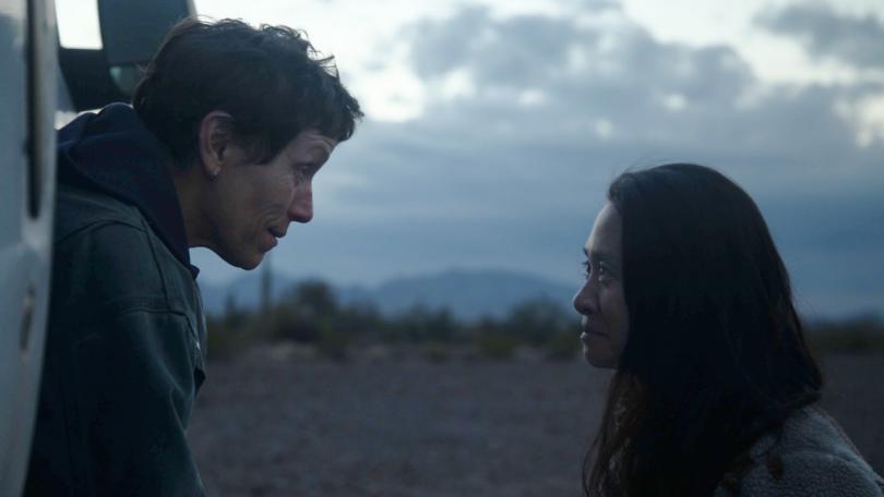 Frances McDormand et Chloé Zhao sur le tournage de Nomadland