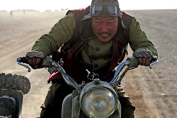 Song Kang-ho dans Le Bon, la brute et le cinglé