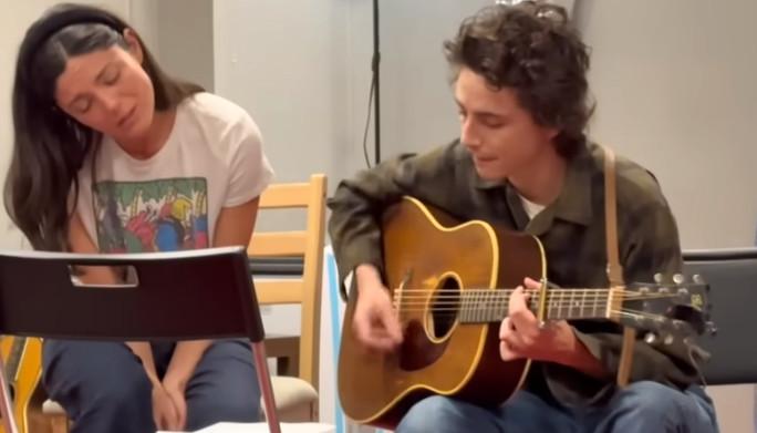 Chalamet bob dylan